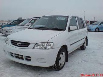 2001 Mazda Demio Photos