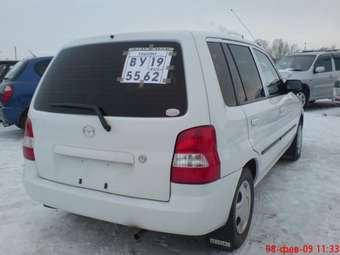 2001 Mazda Demio Pictures