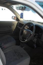 2001 Mazda Demio Pictures