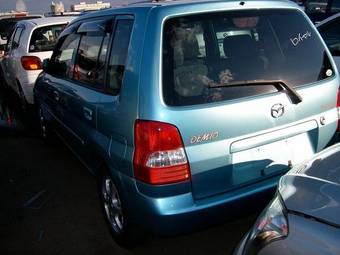 2001 Mazda Demio Photos