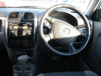 2001 Mazda Demio Photos
