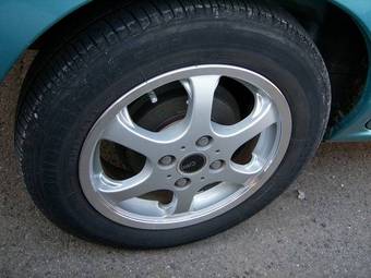 2001 Mazda Demio Wallpapers