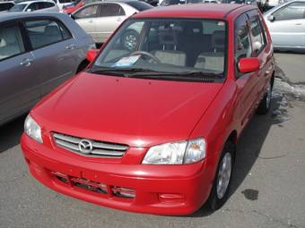 2001 Mazda Demio Photos