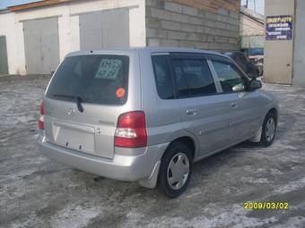 2001 Mazda Demio Pictures
