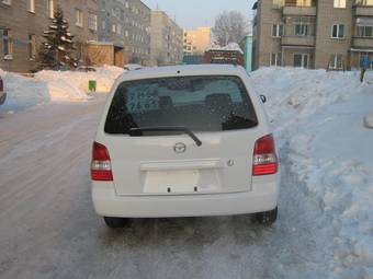 2001 Mazda Demio Photos