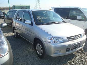 2001 Mazda Demio Photos