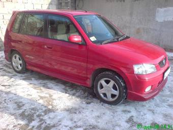 2001 Mazda Demio Pictures