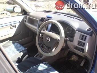 2001 Mazda Demio Photos