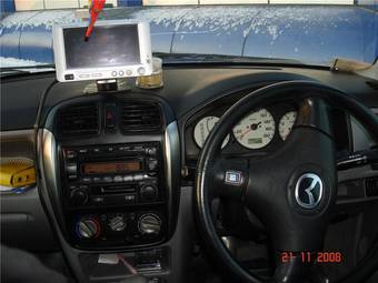 2001 Mazda Demio Photos