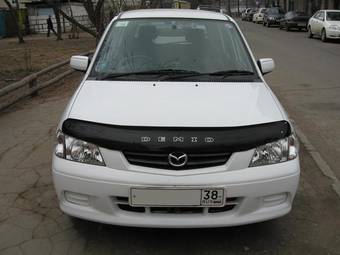 2001 Mazda Demio Photos