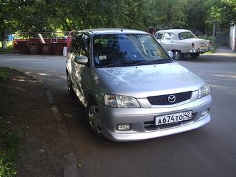 2001 Mazda Demio Photos