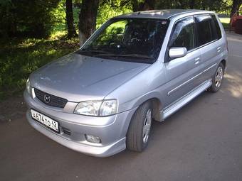 2001 Mazda Demio Photos