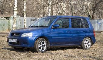 2001 Mazda Demio Photos