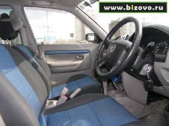 2001 Mazda Demio Photos