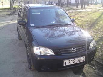 2001 Mazda Demio Photos