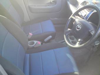 2001 Mazda Demio Photos