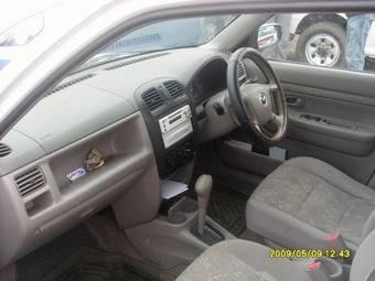 2001 Mazda Demio Photos