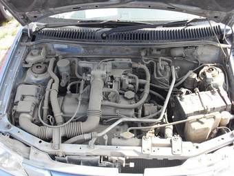 2001 Mazda Demio Pictures