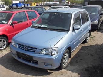 2001 Mazda Demio Photos