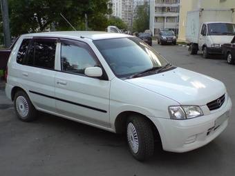 2001 Mazda Demio Photos
