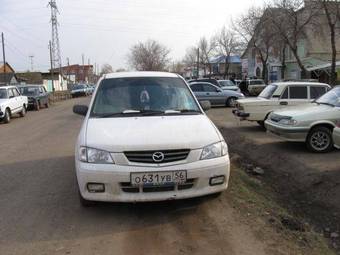 2001 Mazda Demio Images