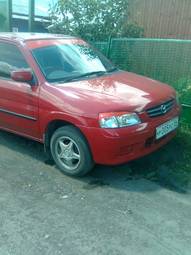 2001 Mazda Demio Photos