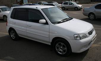 2001 Mazda Demio Pictures