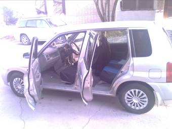 2001 Mazda Demio Photos