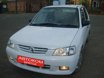 2001 Mazda Demio Pictures