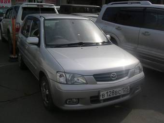 2001 Mazda Demio Photos