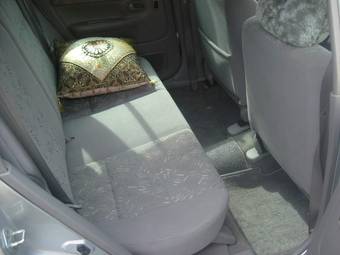 2001 Mazda Demio Pics