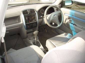2001 Mazda Demio Pictures