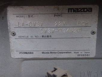 2001 Mazda Demio Photos