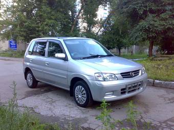 2001 Mazda Demio Pictures