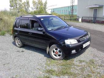 2001 Mazda Demio Photos