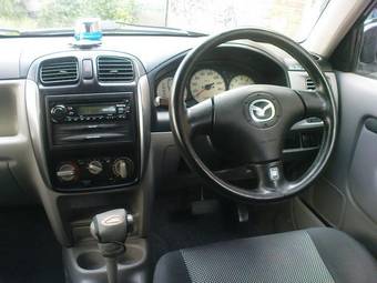 2001 Mazda Demio Pictures