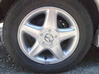 2001 Mazda Demio Pictures