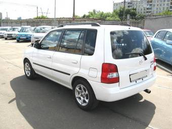 2001 Mazda Demio Photos