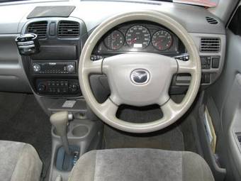 2001 Mazda Demio Photos