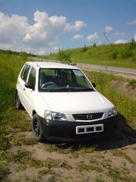 2001 Mazda Demio Pictures