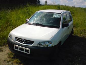 2001 Mazda Demio Pictures