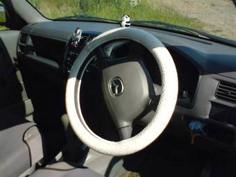 2001 Mazda Demio Photos