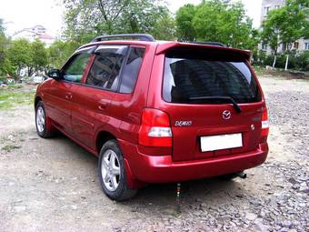 2001 Mazda Demio Photos