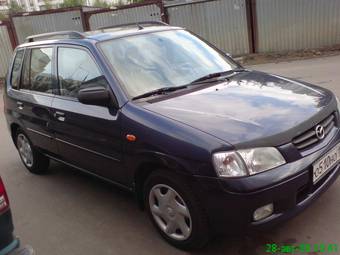 2001 Mazda Demio Photos