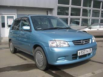 2001 Mazda Demio Photos