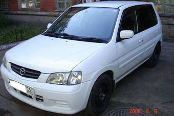 2001 Mazda Demio Photos