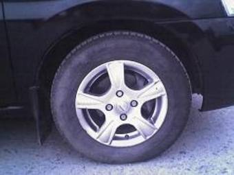 2001 Mazda Demio Photos