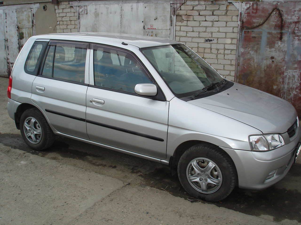 2001 Mazda Demio specs, Engine size 1300cm3, Fuel type