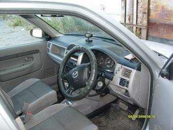 2001 Mazda Demio Pictures