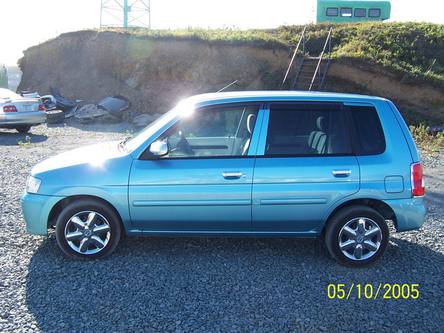 2002 Mazda Demio